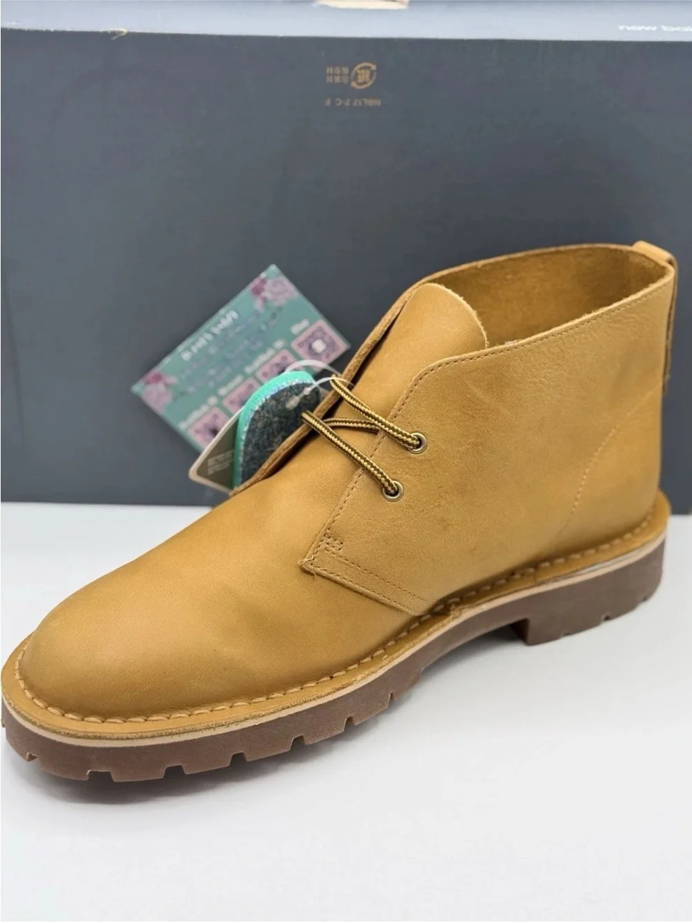 CLARKS BUSHACRE 3 CHUKKA BOOTS (9.5)